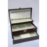 Leatherette jewellery box. P&P Group 1 (£14+VAT for the first lot and £1+VAT for subsequent lots)