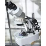 Binocular microscope, by Kyowa Tokyo, model 806077. P&P Group 3 (£25+VAT for the first lot and £5+