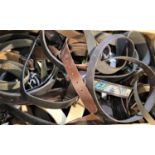 Box of mixed leather belts with buckles. P&P Group 3 (£25+VAT)