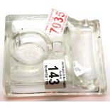 Vintage glass desk inkwell. P&P Group 1 (£14+VAT for the first lot and £1+VAT for subsequent lots)