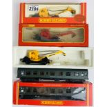 Hornby OO 3x Crane Wagons & 2x Engineers Dept Mess Coaches. P&P Group 3 (£25+VAT for the first lot