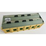 Hornby Dublo Twin Lane Engine Shed - Unboxed. P&P Group 2 (£18+VAT for the first lot and £3+VAT