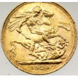 George V 1924 sovereign. P&P Group 1 (£14+VAT for the first lot and £1+VAT for subsequent lots)