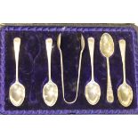 Hallmarked silver cased set of five teaspoons with matching sugar tongs. P&P Group 1 (£14+VAT for