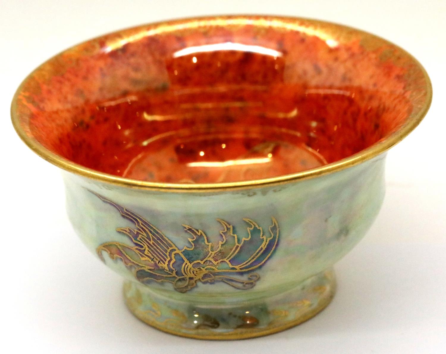 Small Wedgwood Lustre Butterfly bowl, D: 11 cm. P&P Group 2 (£18+VAT for the first lot and £3+VAT