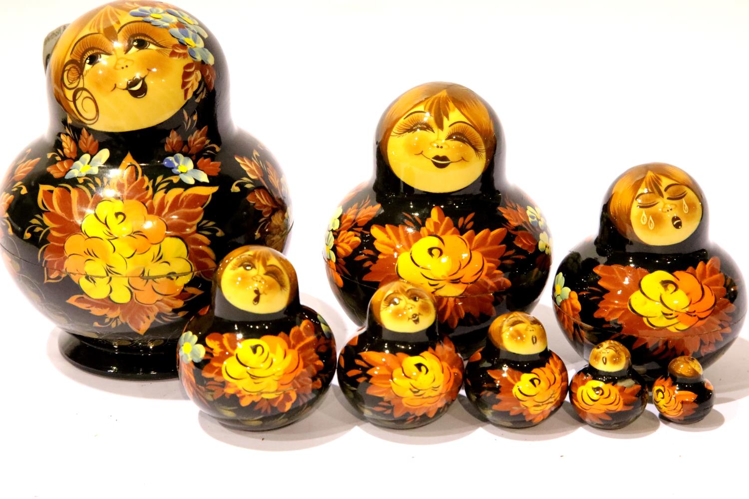 Russian nesting doll, ten doll set. P&P Group 1 (£14+VAT for the first lot and £1+VAT for subsequent