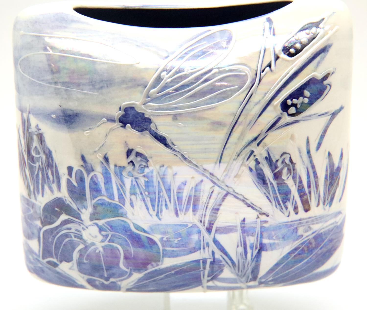 Anita Harris Dragonfly vase, H: 11 cm. P&P Group 1 (£14+VAT for the first lot and £1+VAT for