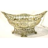 Victorian hallmarked silver pierced basket, W: 20 cm, 242g. P&P Group 1 (£14+VAT for the first lot