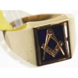 Gents 9ct gold enamel Masonic swivel ring, size O. P&P Group 1 (£14+VAT for the first lot and £1+VAT