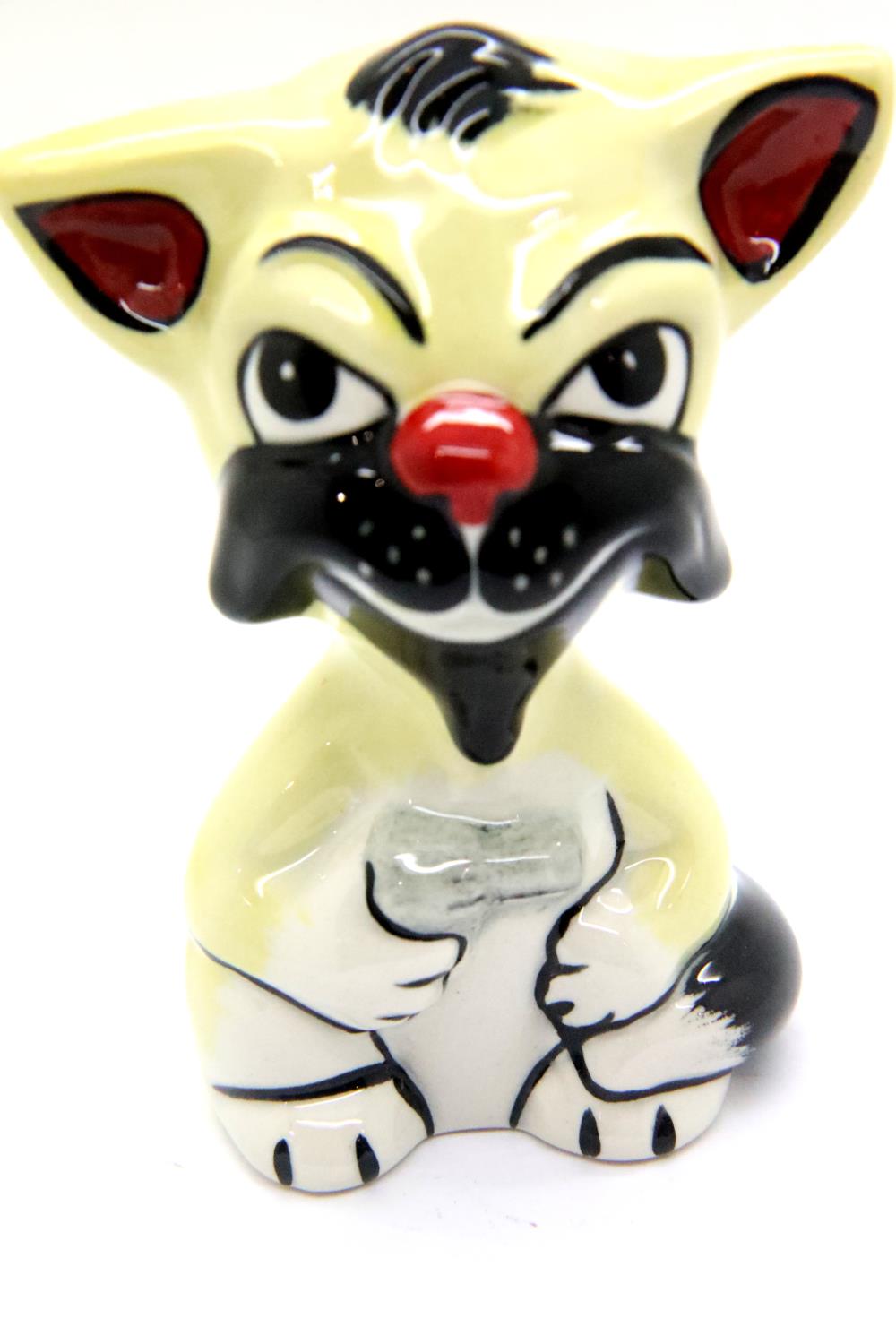 Lorna Bailey cat Make my Day, H: 12 cm. P&P Group 2 (£18+VAT for the first lot and £3+VAT for