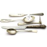 Five silver utensils. P&P Group 1 (£14+VAT for the first lot and £1+VAT for subsequent lots)