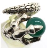 Silver dragon stone ring, 22g. P&P Group 1 (£14+VAT for the first lot and £1+VAT for subsequent