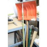 Quantity of mixed garden tools including rake, snow shovel, pick etc. Not available for in-house P&P