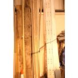 Approximately 20 lengths of pine undercoated picture rails. Not available for in-house P&P.
