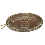 Southern Railway brass Engineman cap badge. P&P Group 1 (£14+VAT for the first lot and £1+VAT for