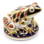 Royal Crown Derby frog, H: 8 cm. P&P Group 2 (£18+VAT for the first lot and £3+VAT for subsequent