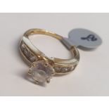 Ladies vintage 9ct gold stone set ring, size L, 2.7g. P&P Group 1 (£14+VAT for the first lot and £