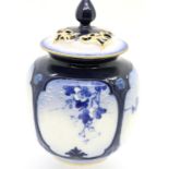 Small Hadleys lidded birds pot, H: 11 cm. P&P Group 1 (£14+VAT for the first lot and £1+VAT for