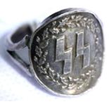 German WWII type SS signet ring, size S. P&P Group 1 (£14+VAT for the first lot and £1+VAT for