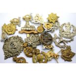 Collection of British military metal cap badges. P&P Group 1 (£14+VAT for the first lot and £1+VAT