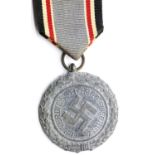 German Third Reich type Luftshutz 1938 Air Raids medal in box of issue. P&P Group 1 (£14+VAT for the