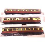 Three Hornby Blood/Custard coaches with Flying Scotsman roof boards, taken from train set. P&P Group