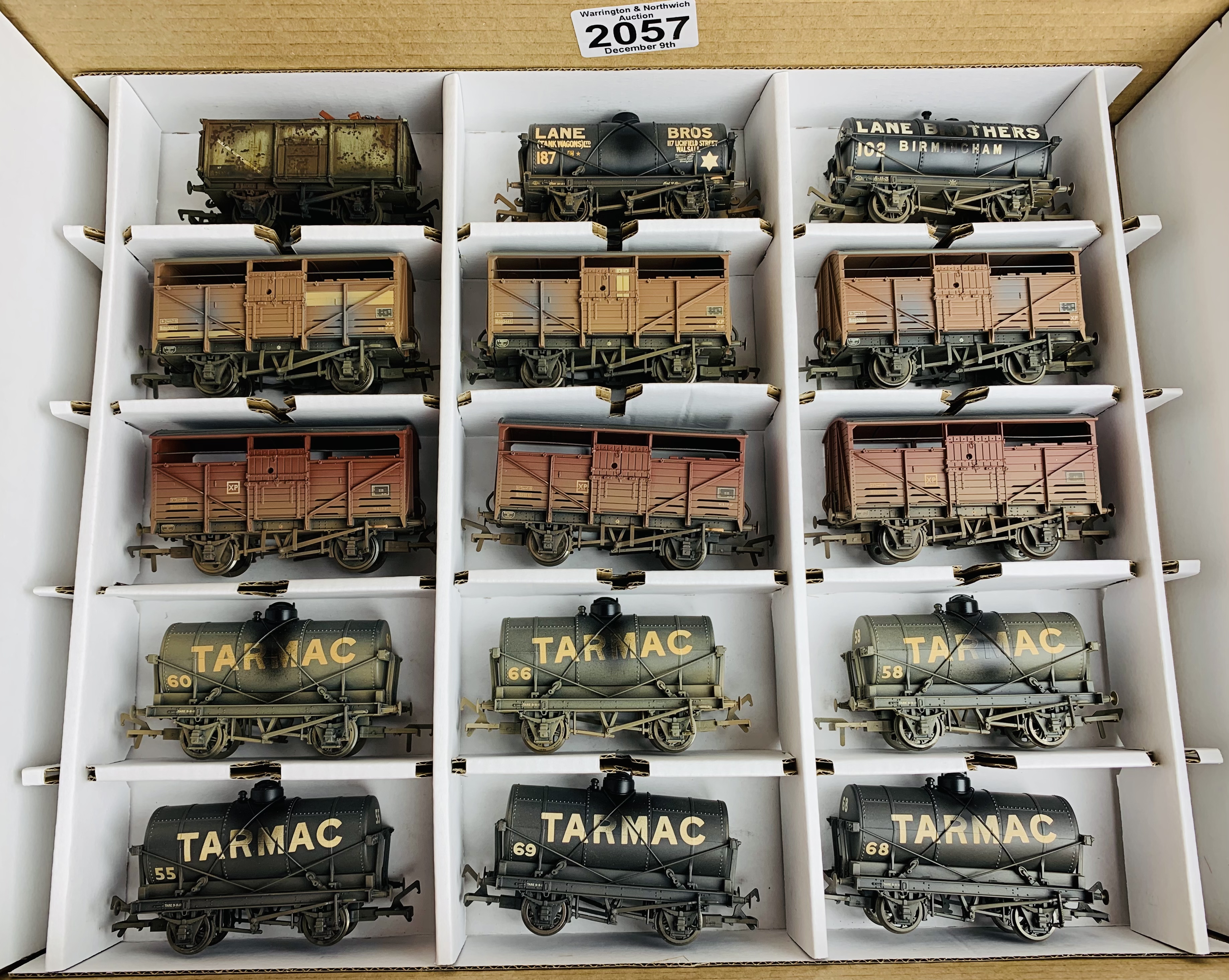 15x Bachmann OO Assorted Wagons - All Factory Weathered Finish. P&P Group 3 (£25+VAT for the first