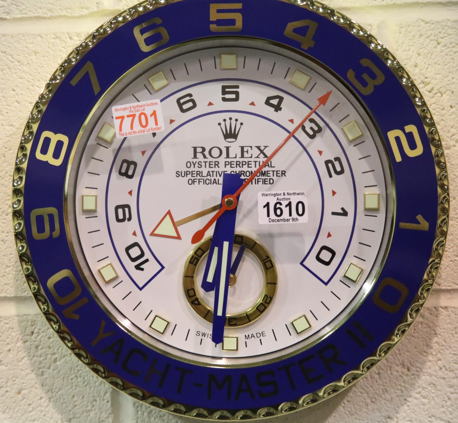 Dealers point of sale wall clock, with sweeping second hand, sweeping sub dial at 6 o'clock. P&P