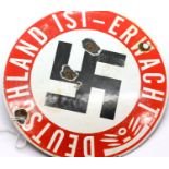 WWII type German Enamel Sign German has awakened. D: 15 cm. P&P Group 2 (£18+VAT for the first lot