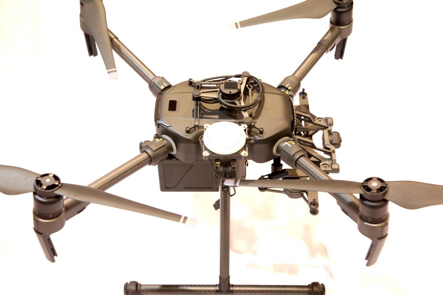 dji Matrice 210 drone, with 6 x batteries, charging hub with GL800A Master controller in a GPC - Image 6 of 12