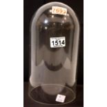 Vintage glass clock dome, undamaged, H: 28 cm, base D: 15 cm. Not available for in-house P&P