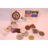 Collection of Royal commemorative medals and tokens. P&P Group 1 (£14+VAT for the first lot and £1+