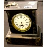 Victorian slate mantle clock with key 22 x 21 cm, lacking pendulum. P&P Group 3 (£25+VAT for the