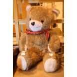 Large children's teddy bear. Not available for in-house P&P
