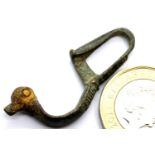 Ornate Bronze Roman Bow brooch / clasp. P&P Group 1 (£14+VAT for the first lot and £1+VAT for