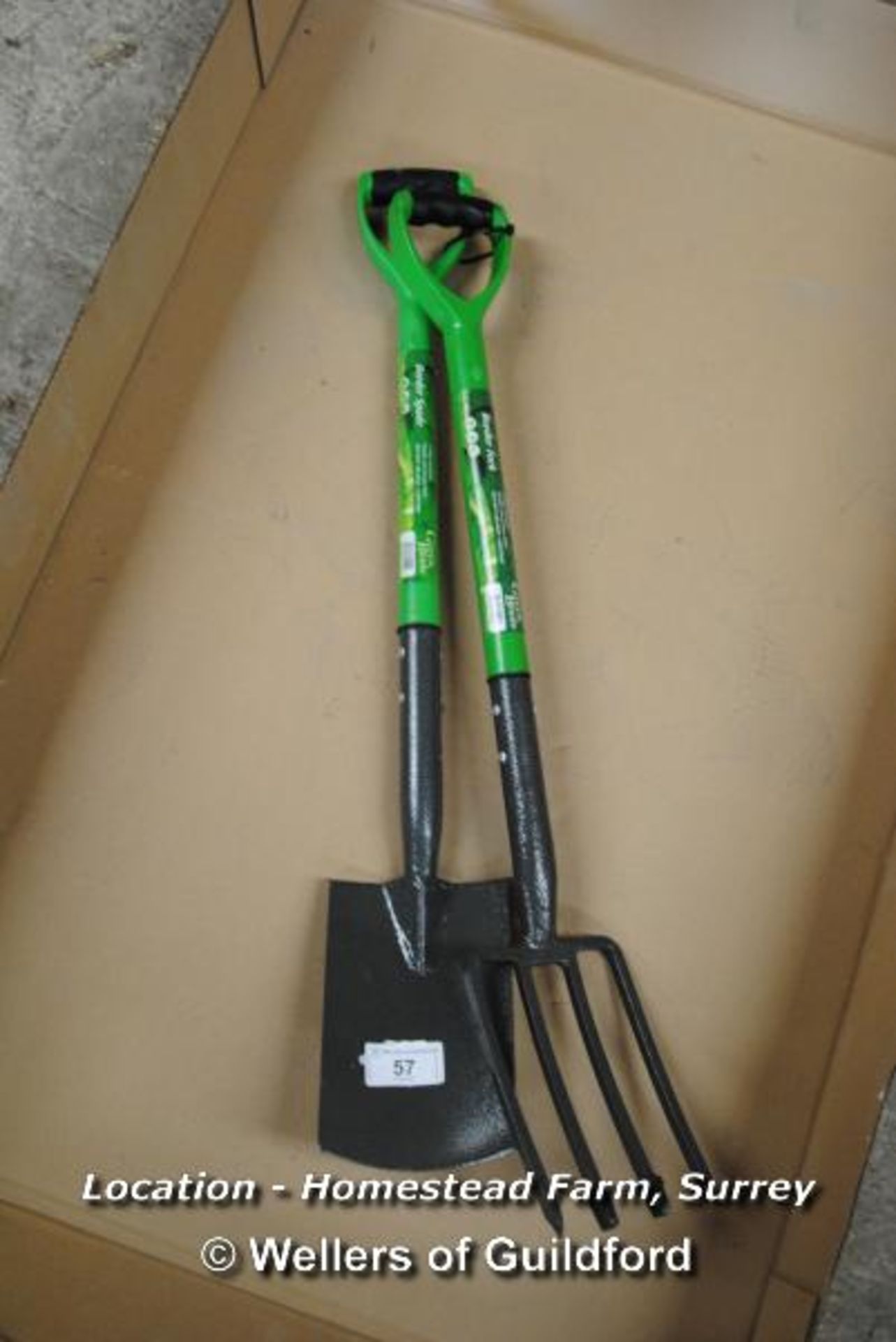 *NEW GREEN BLADE CARBON STEEL BORDER FORK AND SPADE [LOCATION: HOMESTEAD FARM - CALL THE OFFICE TO