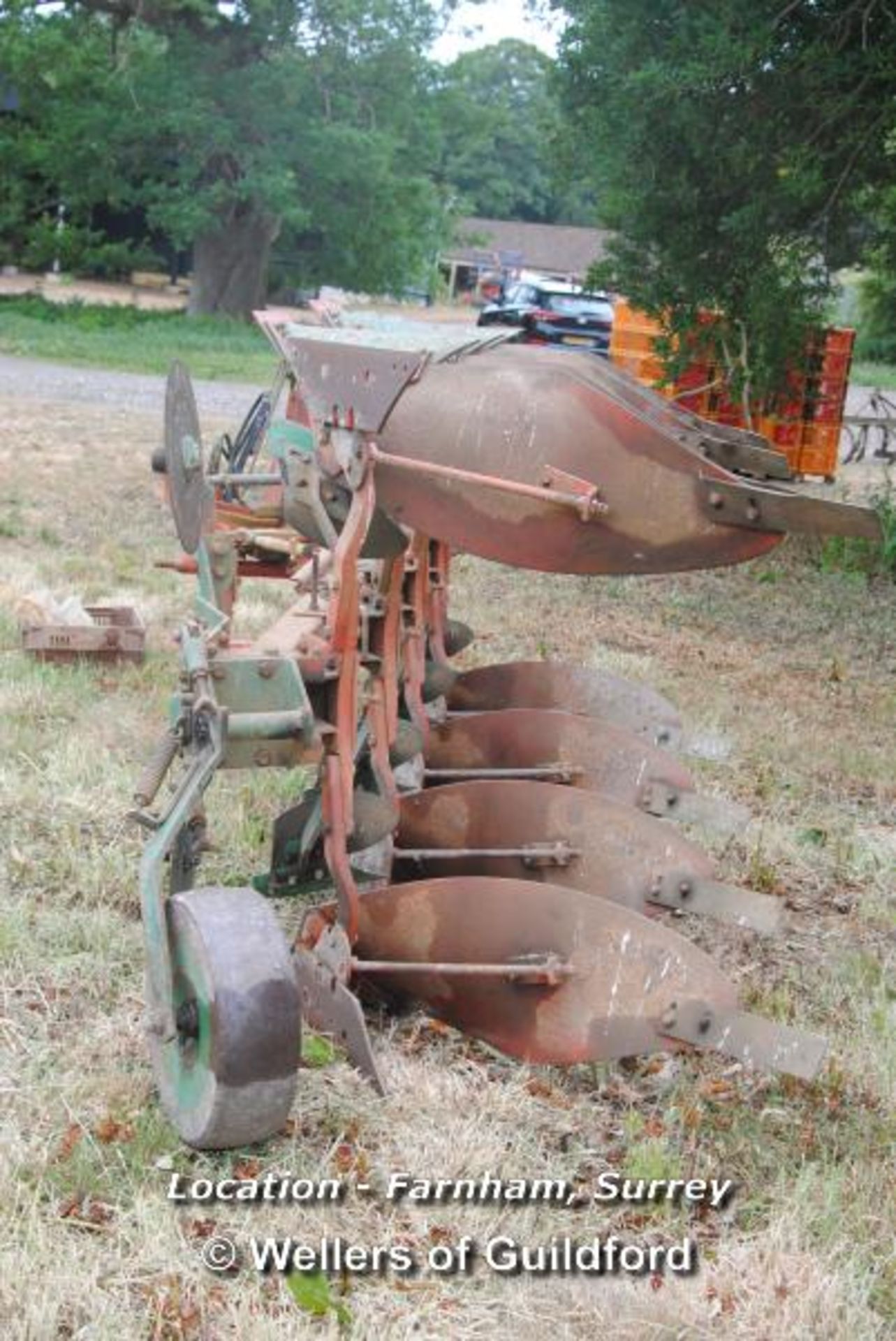 *KVERNLAND 160 PLOUGH AND SPARE PARTS [LOCATION: AN ESTATE IN FARNHAM, SURREY - CALL THE OFFICE TO - Image 9 of 9