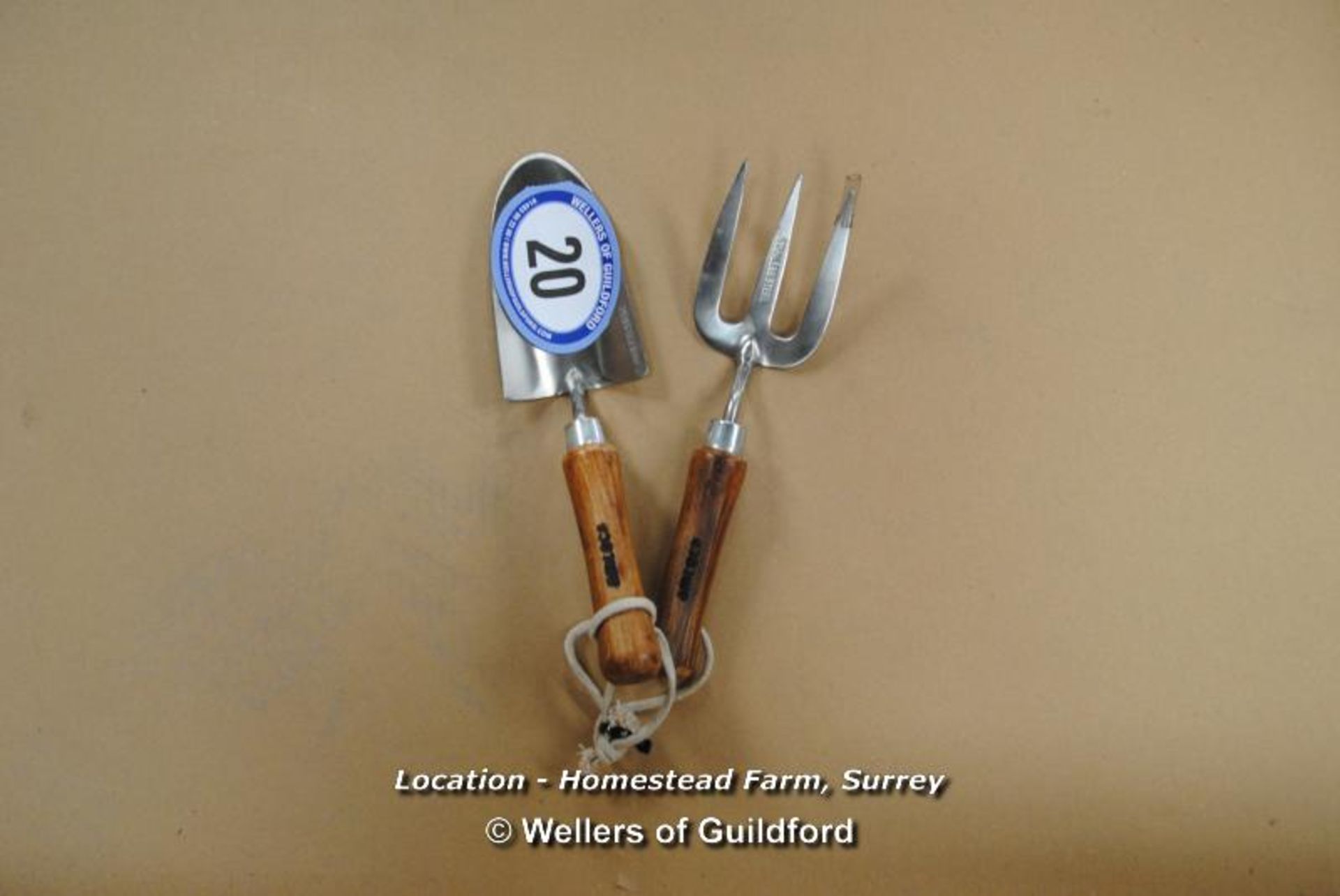 *NEW STAINLESS STEEL HAND TROWEL AND FORK [LOCATION: HOMESTEAD FARM - CALL THE OFFICE TO BOOK A