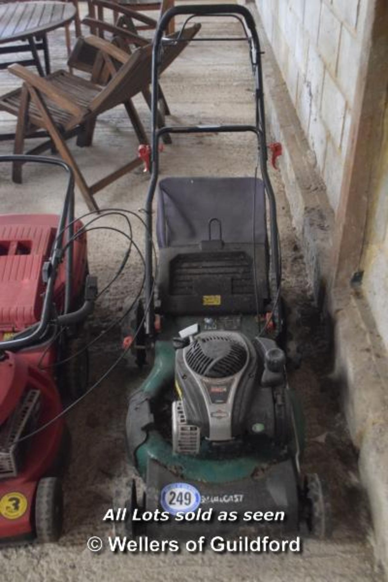 QUALCAST MOWER WITH BRIGGS AND STRATTON 550 SERIES 140CC ENGINE [LOCATION: HOMESTEAD FARM - CALL THE