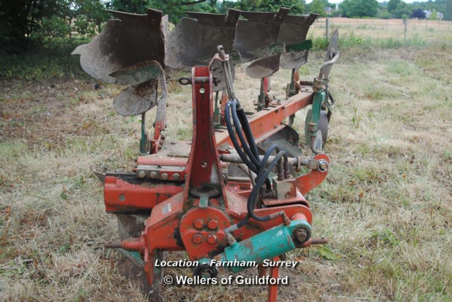 *KVERNLAND 160 PLOUGH AND SPARE PARTS [LOCATION: AN ESTATE IN FARNHAM, SURREY - CALL THE OFFICE TO - Image 4 of 9