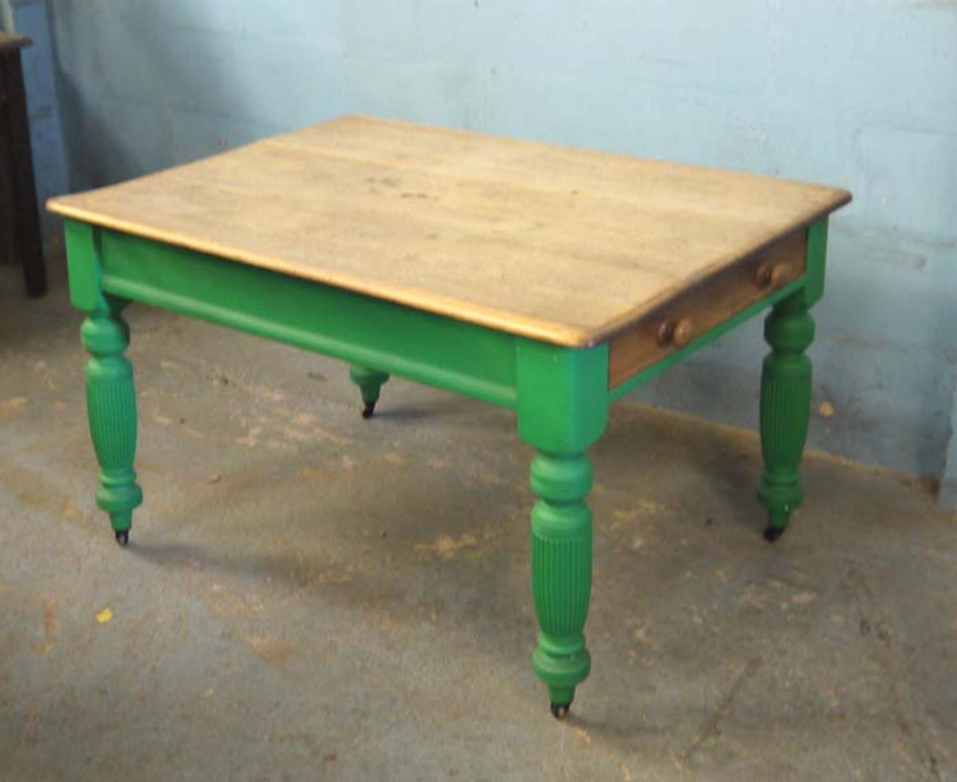 *VICTORIAN PINE KITCHEN TABLE, LEGS PAINTED GREEN. 705MM ( 27.75" ) HIGH X 1200MM ( 47.25" ) WIDE - Image 2 of 2