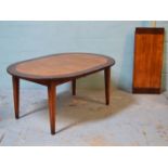 *ROUND OAK EXTENDABLE TABLE