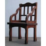 *UNUSUAL PITCH PINE CHAIR, ORIENTAL STYLE. HEIGHT 1010MM (39.25IN) X WIDTH 605MM (23.25IN) X DEPTH