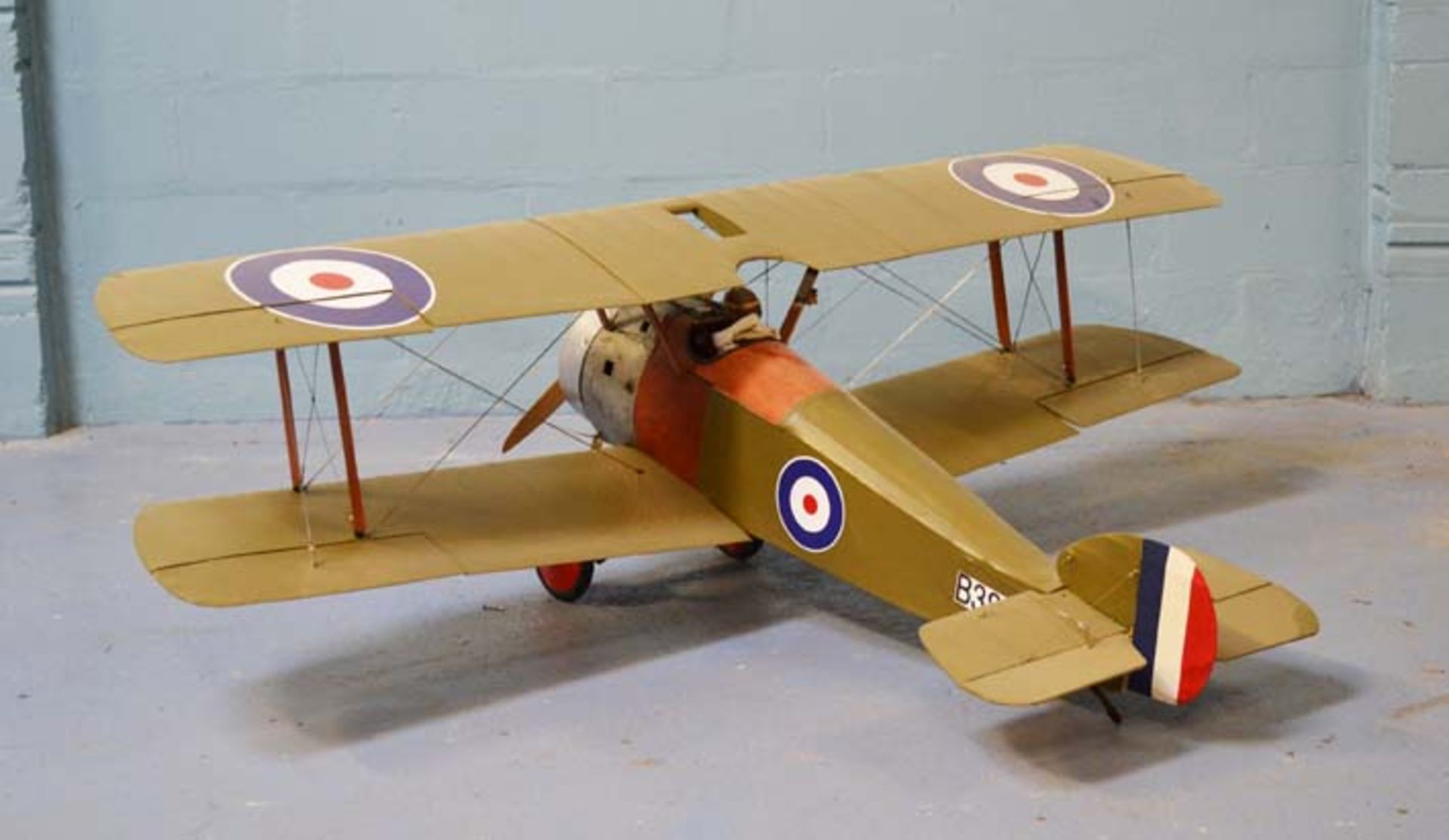 SOPWITH CAMEL, FLYING MODEL. 2135MM ( 84" ) WIDE X 1400MM ( 55" ) DEEP X 660MM ( 26" ) HIGH. [0] - Image 4 of 13