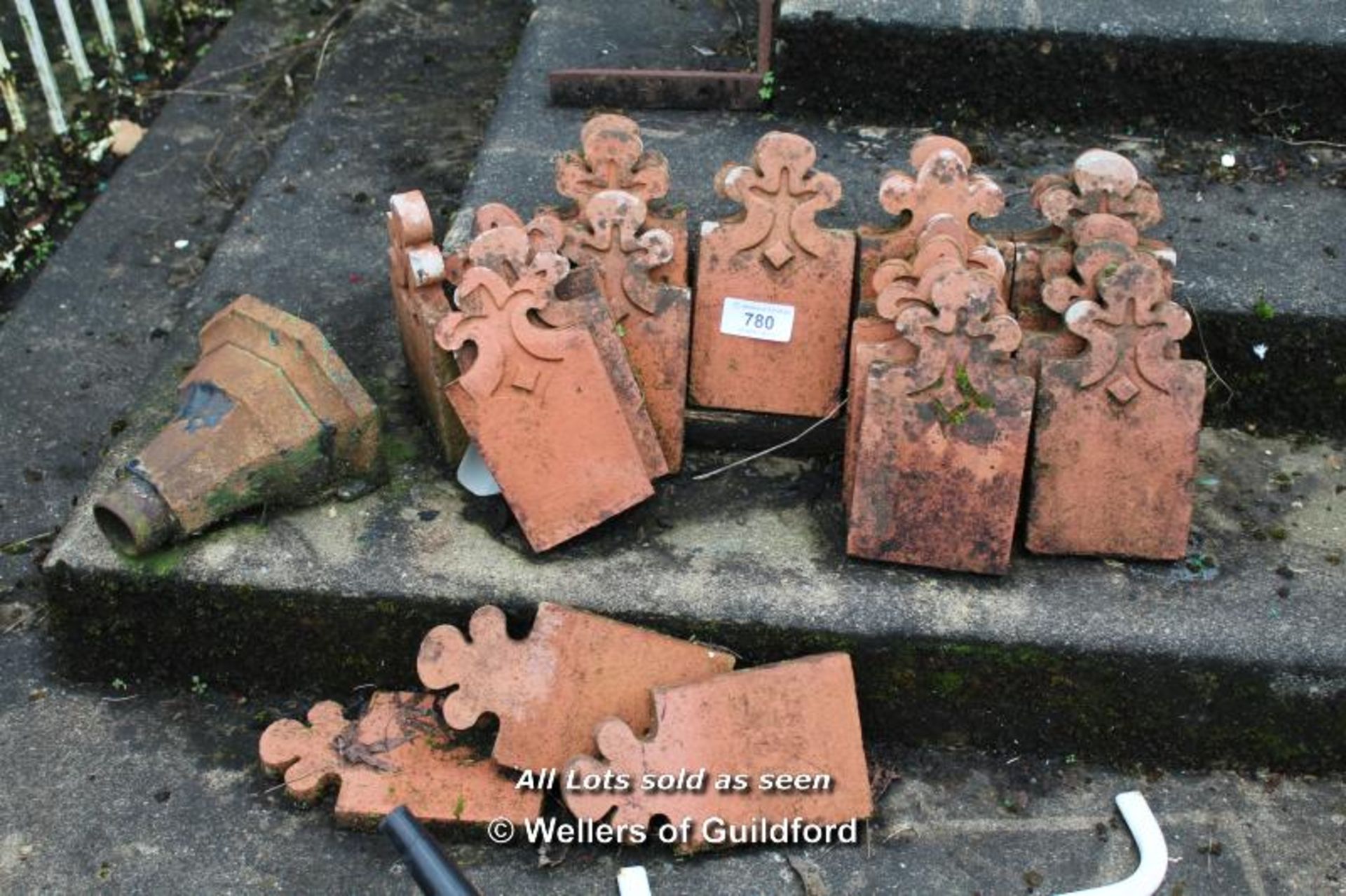 *SELECTION OF TERRACOTTA EDGERS