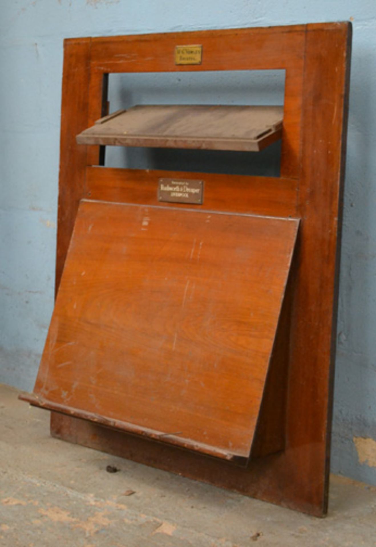 *MAHOGANY ORGANIST'S MUSIC SLOPE, CIRCA 1890. HEIGHT 980MM (38.5IN) X WIDTH 810MM (32IN) X DEPTH - Image 4 of 4