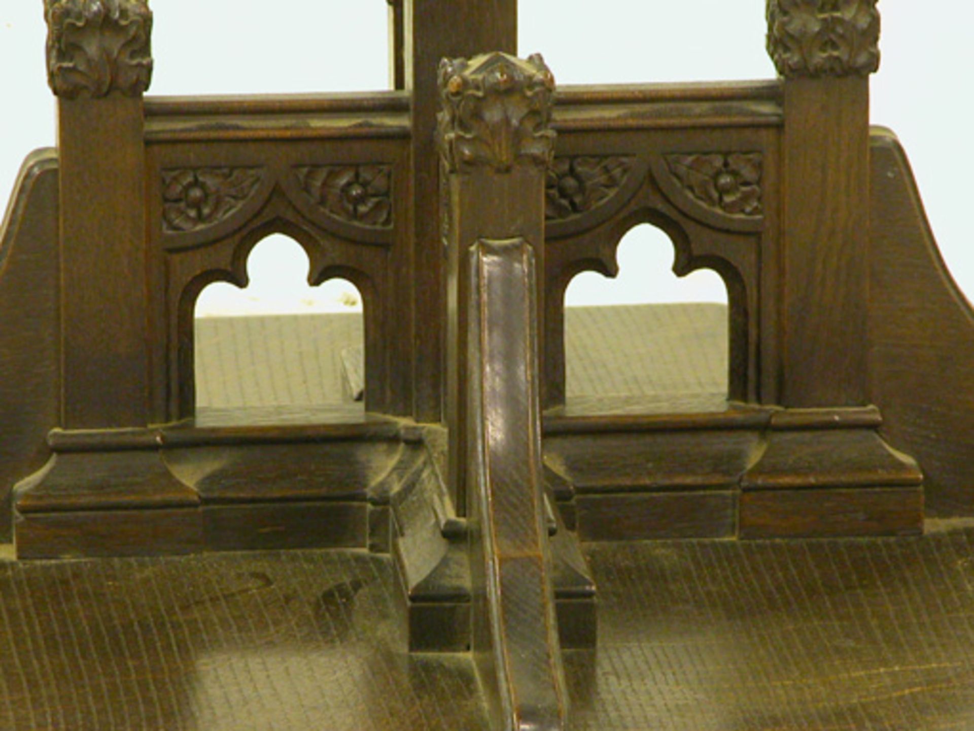 *OAK FONT COVER, CIRCA 1880S. HEIGHT 490MM (19.25IN) X WIDTH 717MM (28.25IN) X DEPTH 717MM (28.25IN) - Image 3 of 4