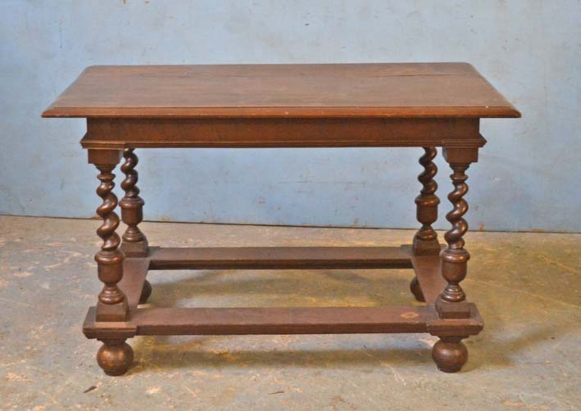 *OAK SIDE TABLE. 1330MM (52 1/4") WIDE X 760MM (30") DEEP X 835MM (32 3/4") HIGH [0] - Image 4 of 4