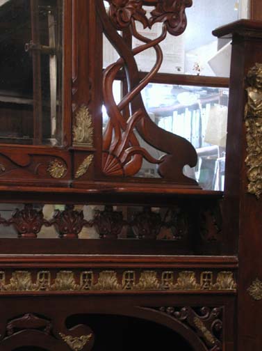 *MAHOGANY ART NOUVEAU EXHIBITION DRESSER. HEIGHT 2870MM (113IN) X WIDTH 1570MM (61.75IN) X DEPTH - Image 3 of 6