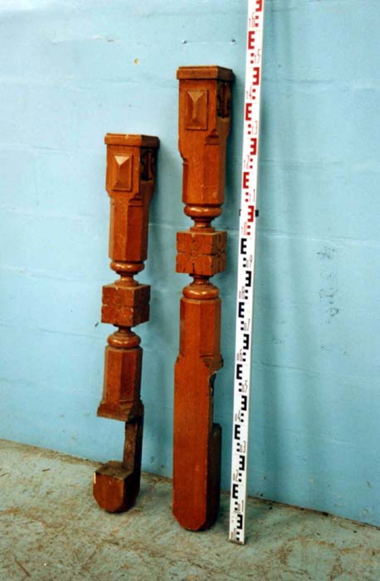 *PAIR OF RECLAIMED OAK NEWEL POSTS, EARLY 1900. ONE X 1492MM (58.75IN) HIGH, ONE X 1290MM (50.